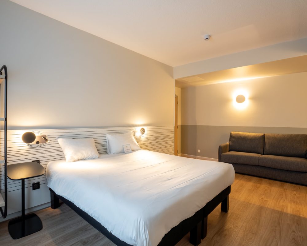 IBIS Poissy-2